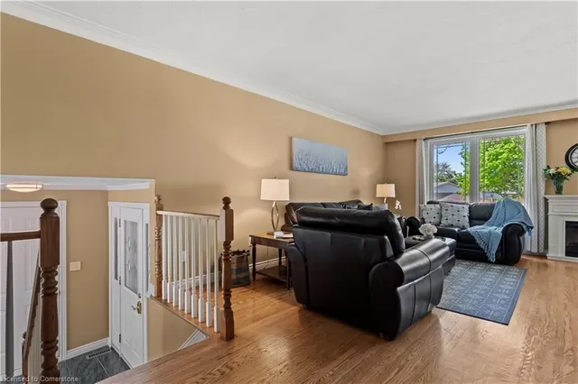 Additional image 6 of 380 Bryant Cres