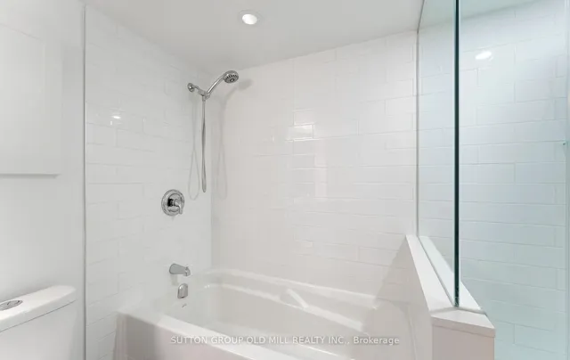 Additional image 37 of 38 Elm St Unit 2700