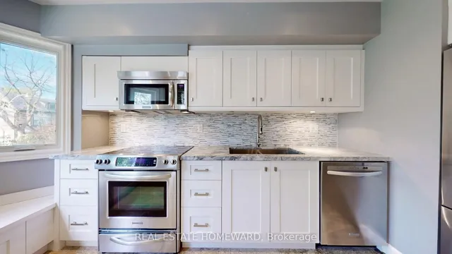 Additional image 12 of 895 Adelaide St Unit B