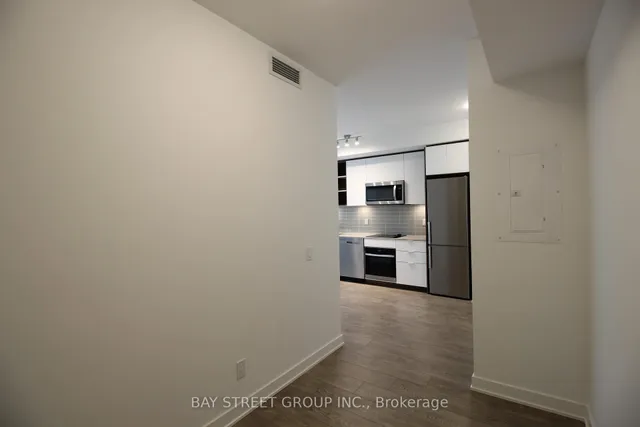 Additional image 14 of 543 Richmond St Unit 814