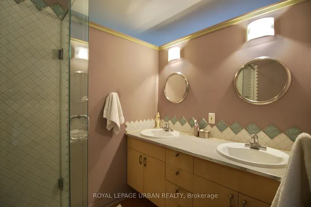 Additional image 25 of 277 Booth Ave