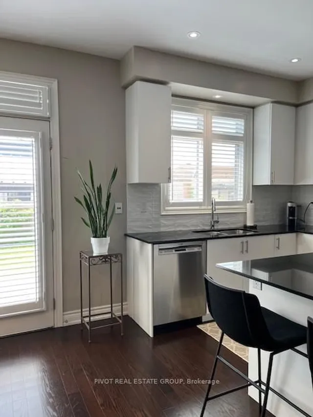 Additional image 14 of 1292 Clarriage Crt