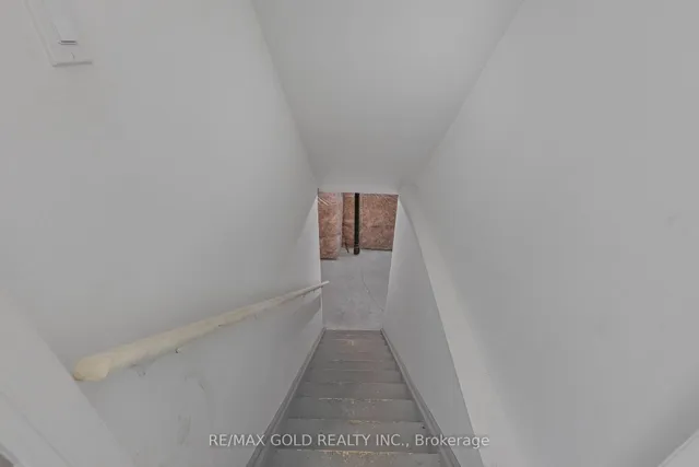 Additional image 32 of 165 Forestwalk St