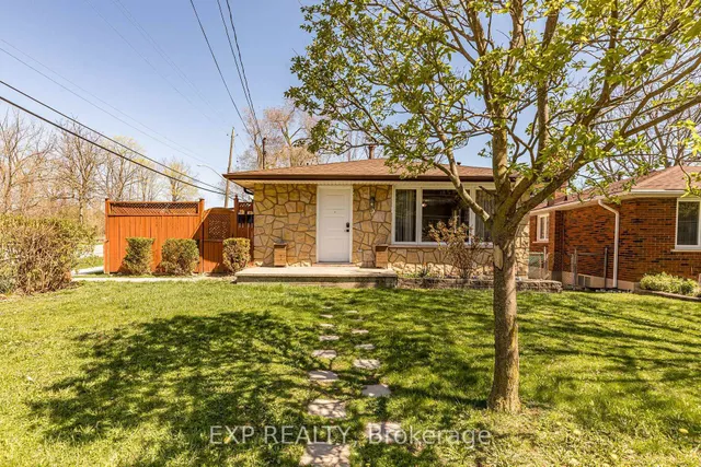 3 Veevers Dr