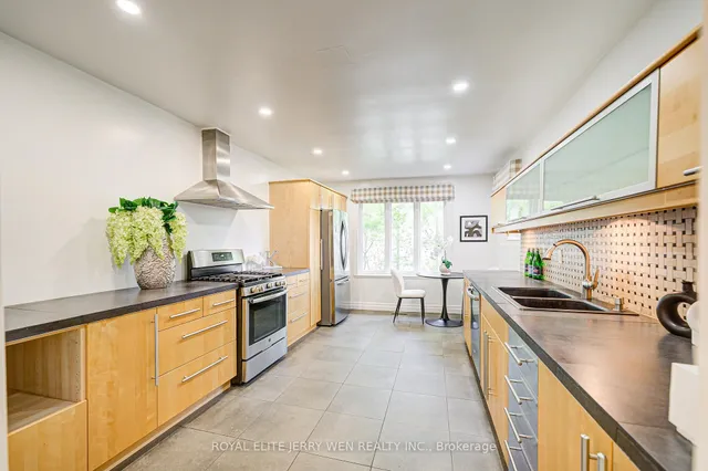 Additional image 9 of 2 Shouldice Crt