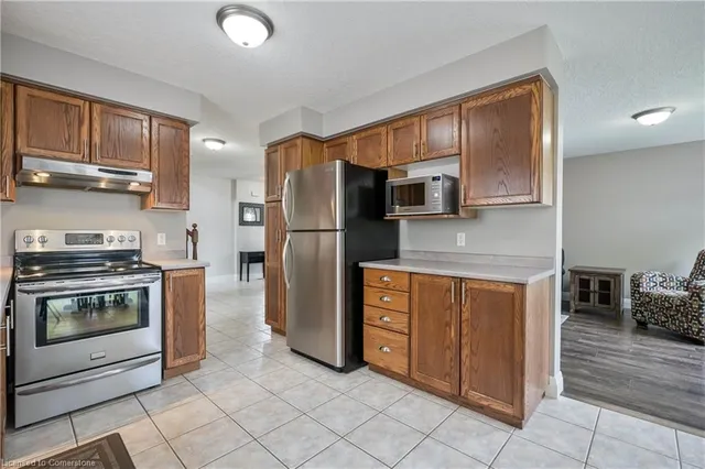 Additional image 9 of 10 Queen Charlotte Cres