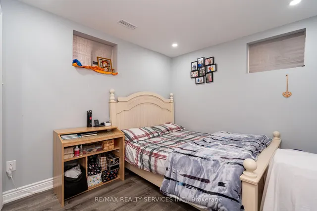 Additional image 42 of 109 Benhurst Cres