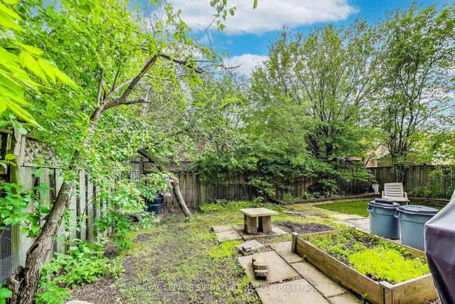 Additional image 35 of 73 Parade Sq