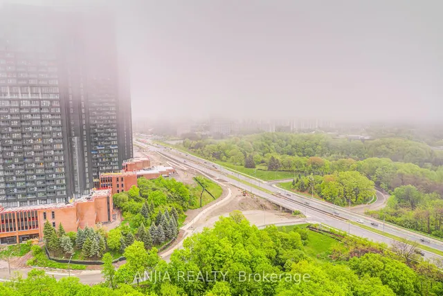 Additional image 36 of 30 Inn On The Park Dr Unit 1907