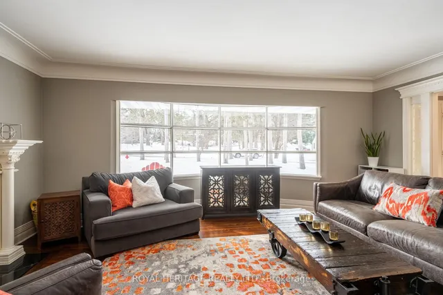 Additional image 10 of 63 Cait Crt