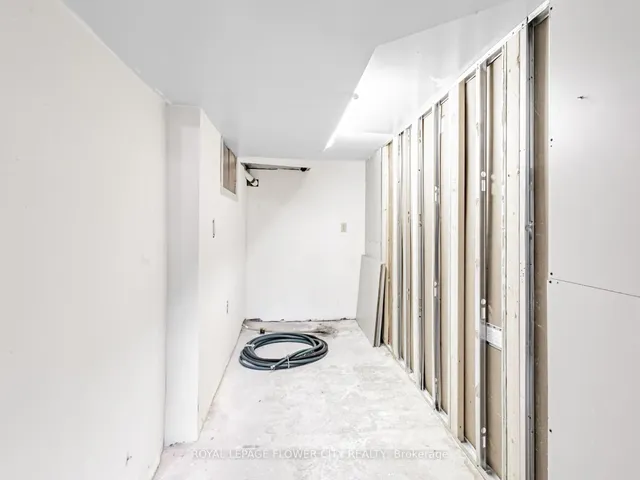 Additional image 27 of 85 Gladstone Ave