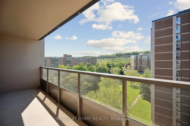 Additional image 27 of 1968 Main St Unit 1004