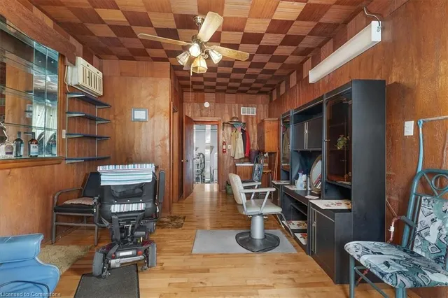 Additional image 25 of 693 Upper James St