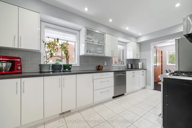 Additional image 19 of 37 Zachary Dr