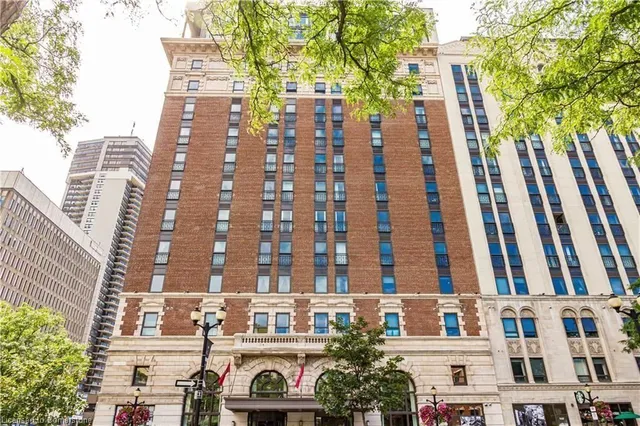 Additional image 40 of 118 King Street East St Unit 723