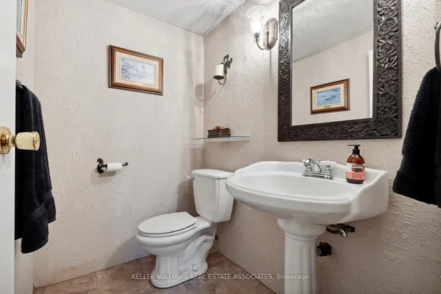 Additional image 22 of 1330 Langdale Cres