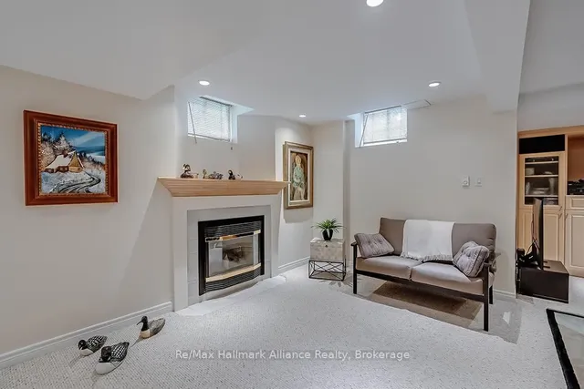 Additional image 40 of 1402 Bayshire Dr