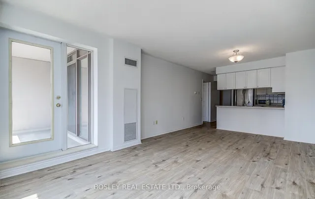 Additional image 13 of 909 Bay St Unit 2006