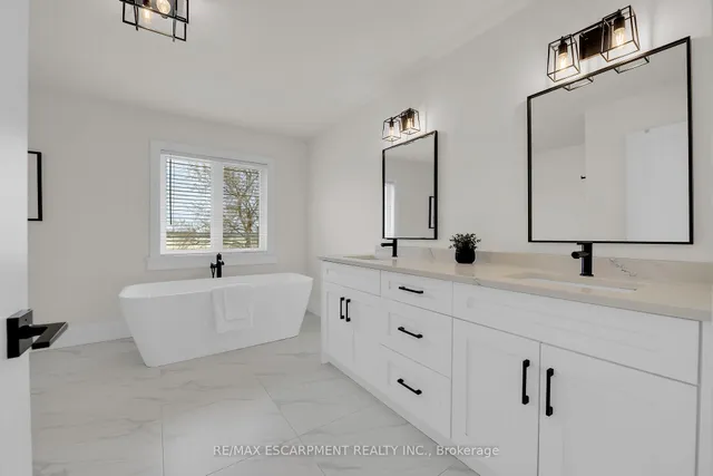 Additional image 31 of 8184 Airport Rd