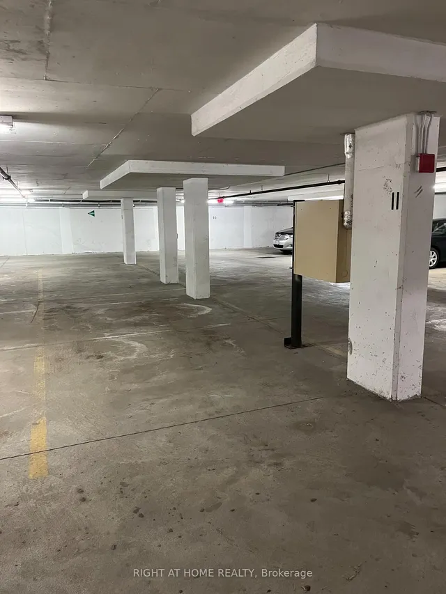 Additional image 41 of 3130 Yonge St Unit Ph1