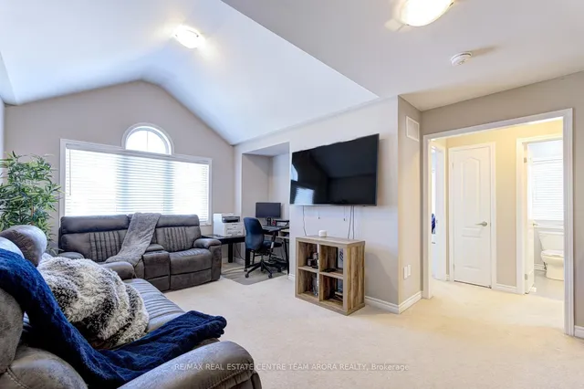 Additional image 26 of 18 Fenchurch Dr