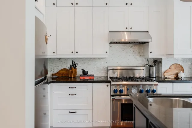 Additional image 10 of 107 Lee Ave