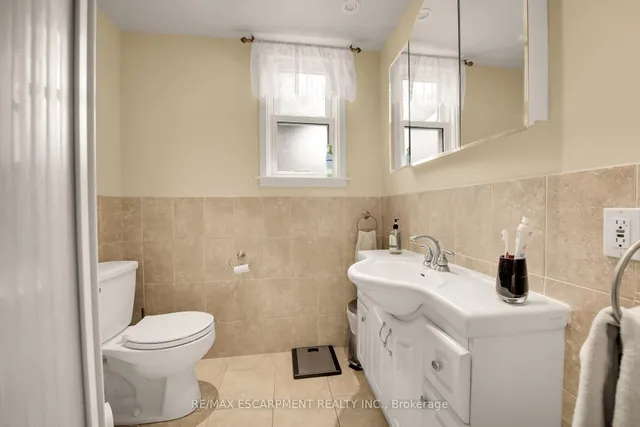 Additional image 22 of 77 ARCADE Cres