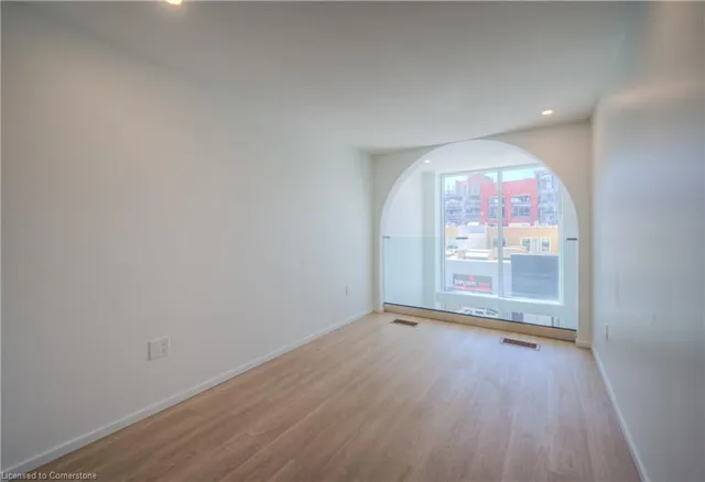 Additional image 16 of 26 King St