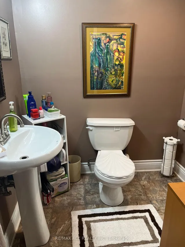 Additional image 26 of 27 Woodsview Ave