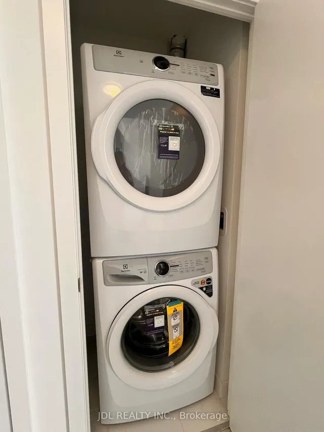 Additional image 16 of 7 Golden Lion Hts Unit N325