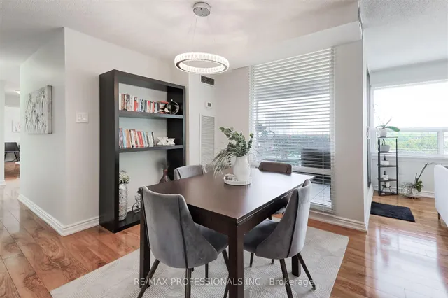 Additional image 10 of 475 The West Mall Unit 712