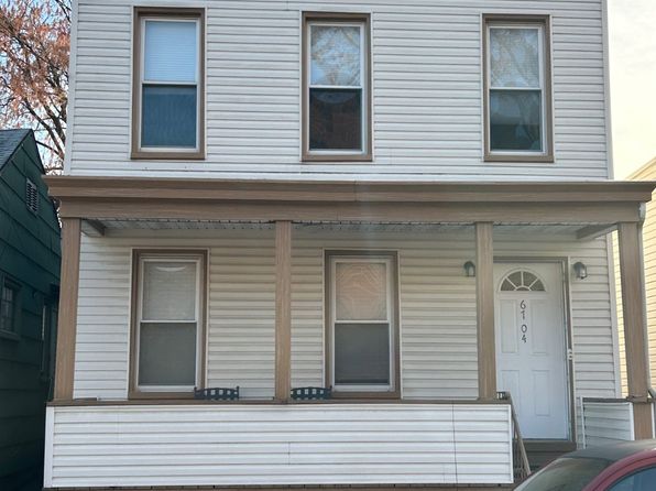 6704 53rd Dr, Flushing, NY 11378