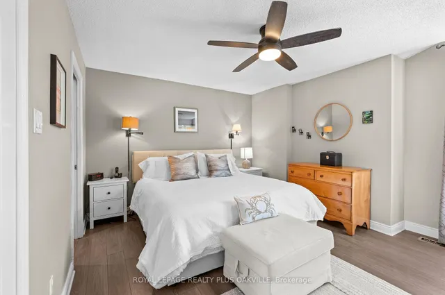 Additional image 19 of 5255 Lakeshore Rd Unit 49