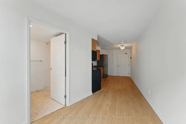 Additional image 13 of 650 Queens Quay Unit 721