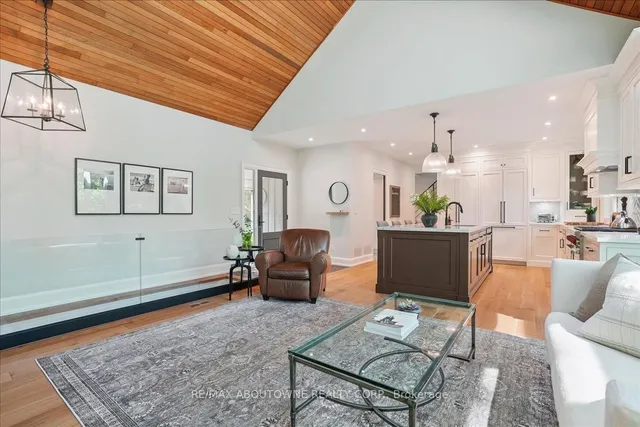 Additional image 18 of 5031 Lakeshore Rd