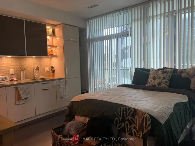 Additional image 6 of 32 Davenport Rd Unit 901