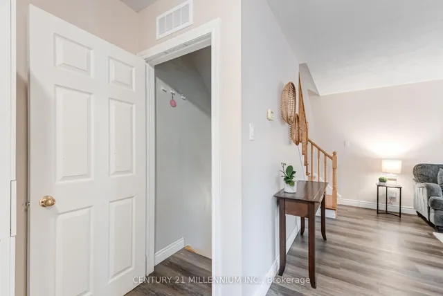 Additional image 26 of 33 Town House Cres