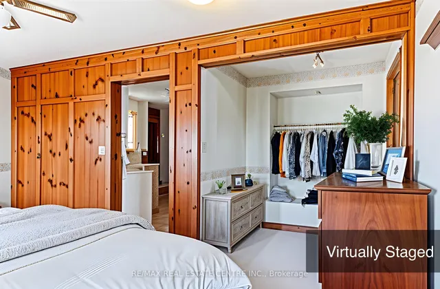 Additional image 32 of 27 Barons Ave