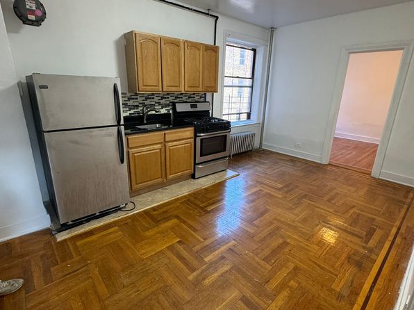 74 Ellwood St #5C, New York, NY 10040