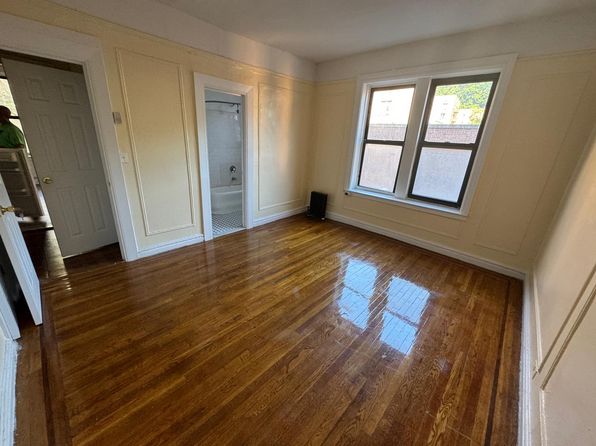 10 Hillside Ave #B3, New York, NY 10040