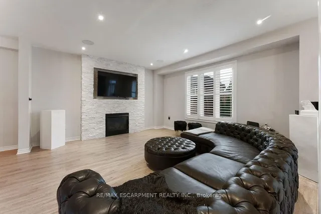 Additional image 34 of 12 Ascoli Dr