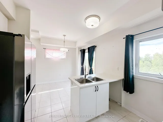 Additional image 12 of 68 Fieldridge Cres