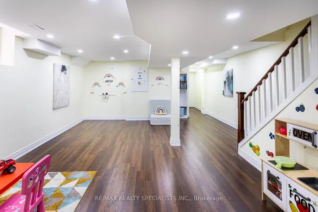 Additional image 35 of 74 Sahara Tr