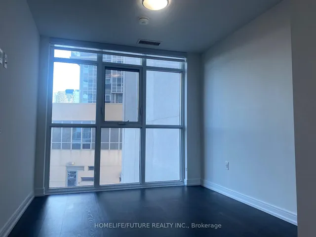 Additional image 4 of 225 Village Green Sq Unit 204