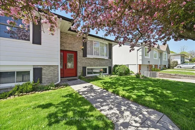 Additional image 6 of 701 Castleguard Cres