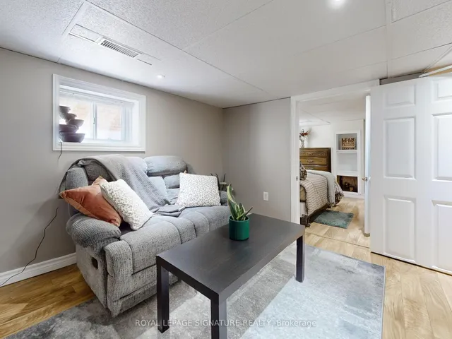 Additional image 25 of 261 Glebemount Ave