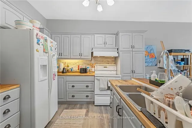 Additional image 6 of 26 Madison Ave