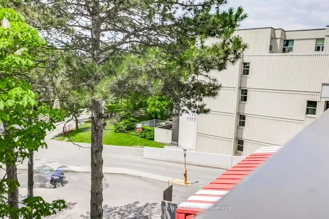 Additional image 24 of 6 Crescent Town Rd Unit 406