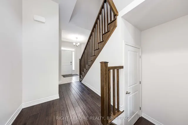 Additional image 5 of 71 Southshore Cres