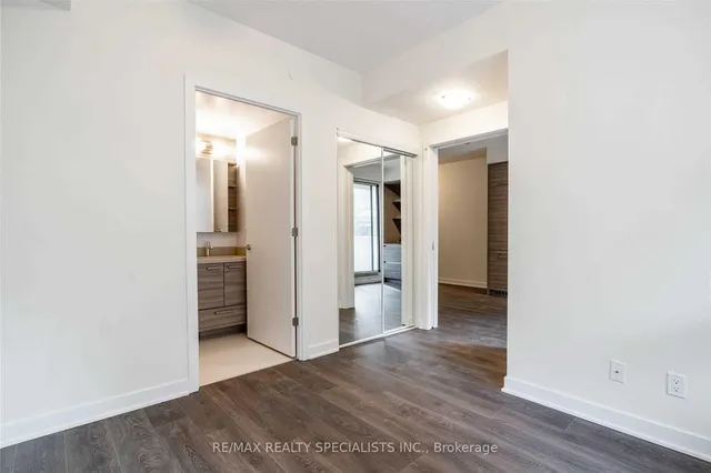 Additional image 8 of 2221 Yonge St Unit 306